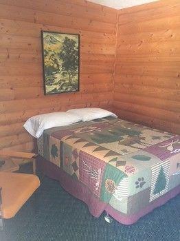 Smokey Hollow Resort Wasagaming Exterior foto